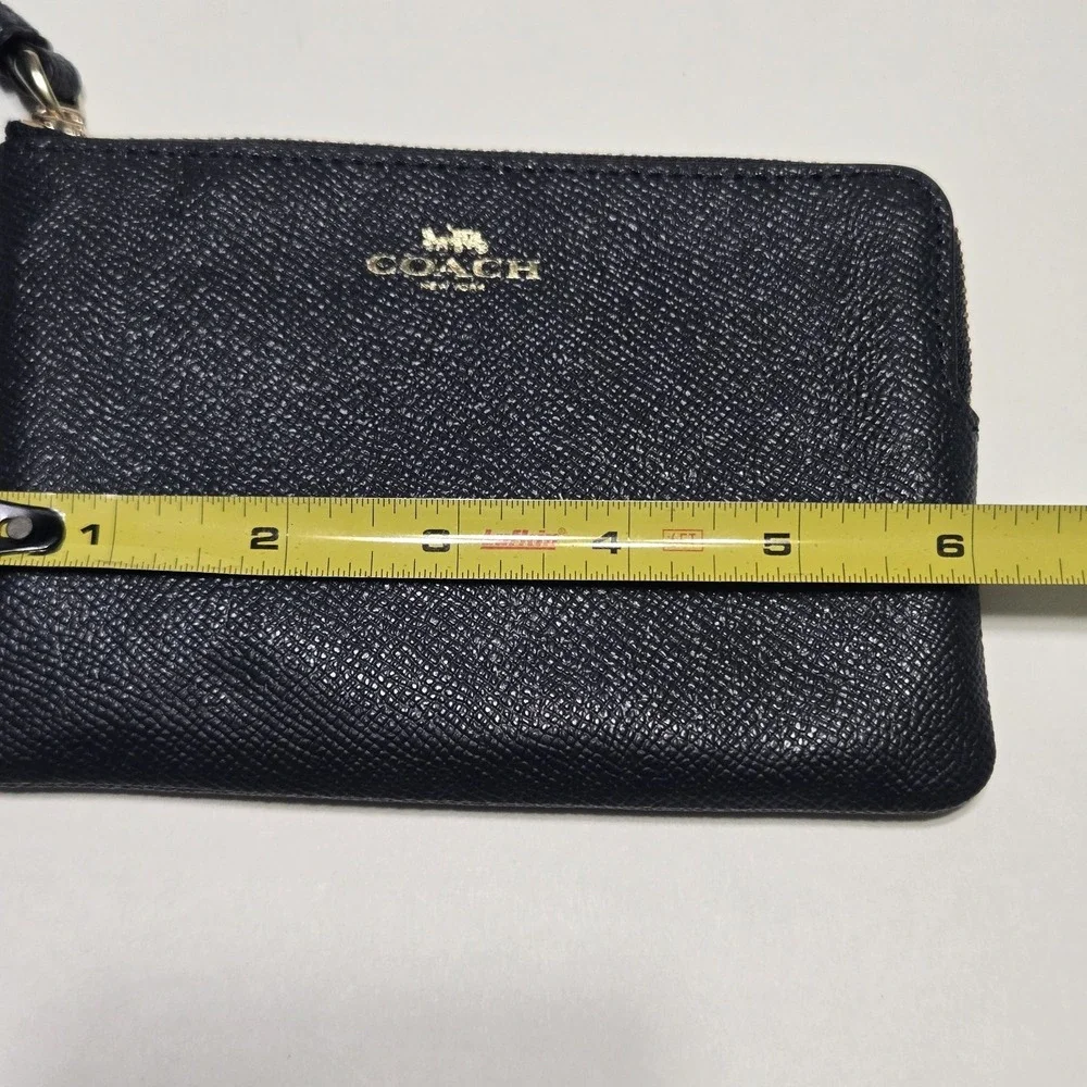 COACH Midnight Blue Corner Zip Crossgrain Leather Wristlet Strap